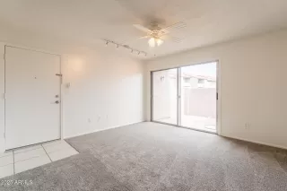 Photo #3: 6892897 Listing 