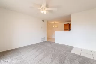 Photo #6: 6892897 Listing 