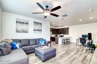 Photo #2: 6893029 Listing