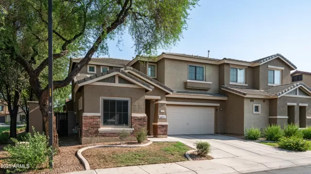 MLS: 6893156 Condo For Sale