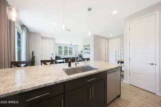 Photo #2: 6893323 Listing