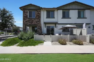 Photo #5: 6893323 Listing