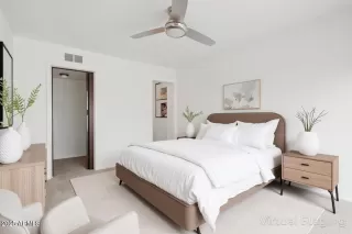 Photo #4: 6893879 Listing