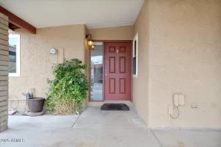 Photo #5: 6893879 Listing