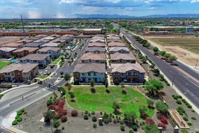 MLS: 6894046 Condo For Sale