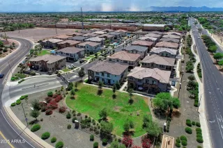 Photo #5: 6894046 Listing