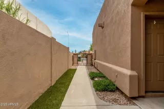 Photo #6: 6894204 Listing