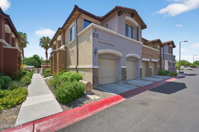 MLS: 6894315 Condo For Sale