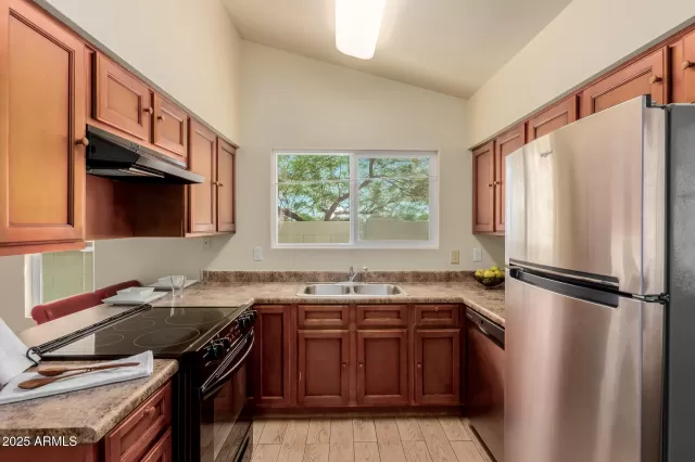 MLS: 6894456 Condo For Sale