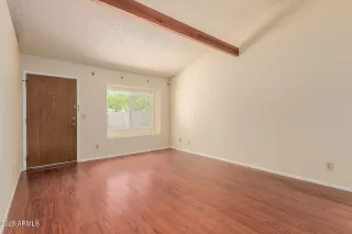 Photo #3: 6894456 Listing 