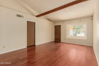 Photo #4: 6894456 Listing 