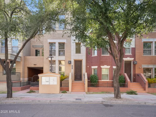 MLS: 6894478 Condo For Sale