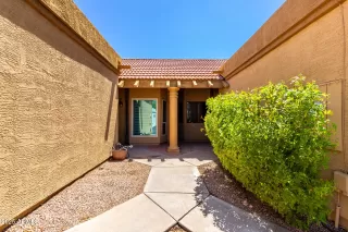 Photo #2: 6894509 Listing