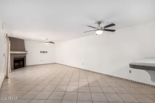 Photo #5: 6894509 Listing