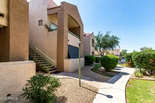 Photo #4: 6894730 Listing