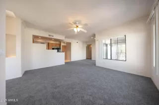 Photo #4: 6894740 Listing