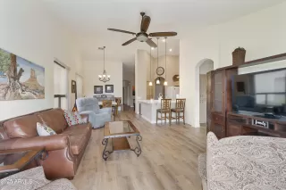 Photo #6: 6894794 Listing 