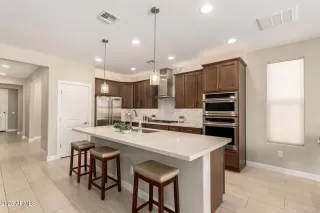 Photo #3: 6894883 Listing 