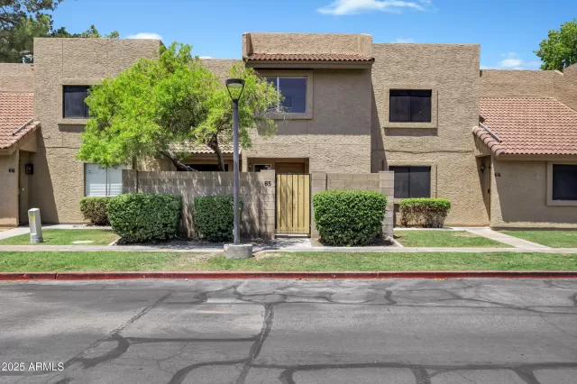 MLS: 6894956 Condo For Sale