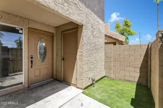 Photo #2: 6894956 Listing