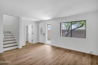 Photo #3: 6894956 Listing