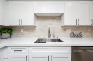 Photo #2: 6894986 Listing