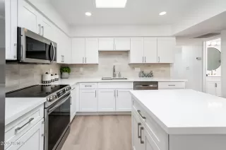 Photo #3: 6894986 Listing