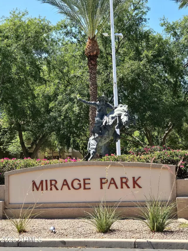 MLS: 6894997 Condo For Sale