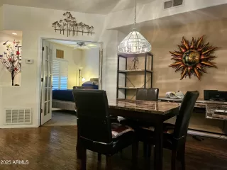 Photo #5: 6894997 Listing