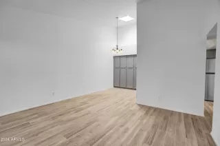 Photo #1: 6895029 Listing 