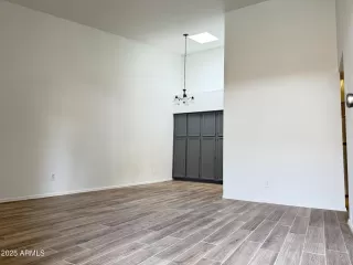 Photo #4: 6895029 Listing 