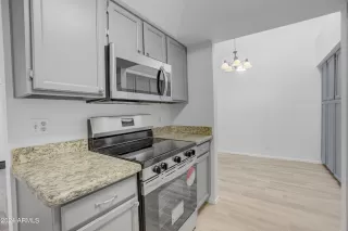 Photo #6: 6895029 Listing 