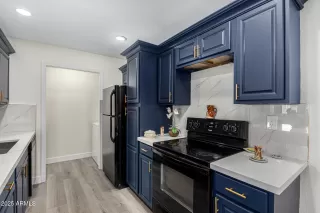 Photo #4: 6895077 Listing 