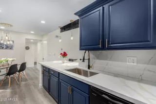 Photo #5: 6895077 Listing 