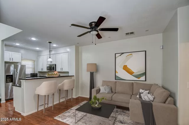 MLS: 6895110 Condo For Sale