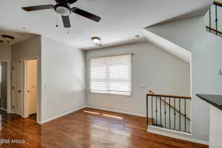 Photo #3: 6895110 Listing 