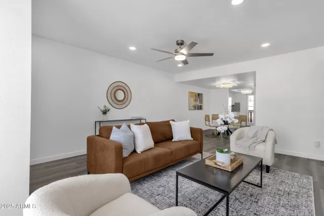 MLS: 6895156 Condo For Sale