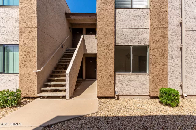MLS: 6895240 Condo For Sale