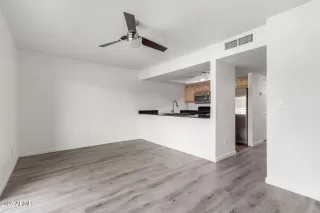 Photo #3: 6895240 Listing 