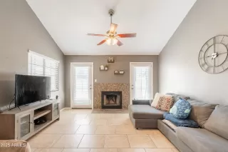 Photo #6: 6895276 Listing 