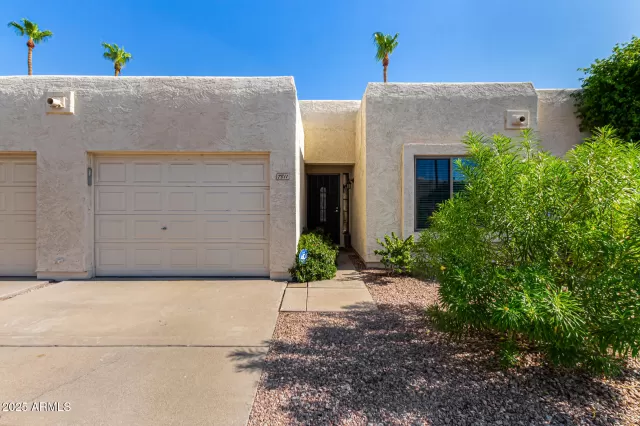 MLS: 6895328 Condo For Sale