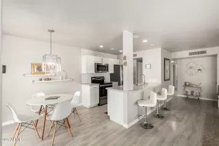 Photo #2: 6895400 Listing