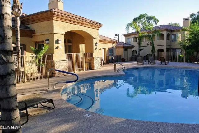 MLS: 6895701 Condo For Sale