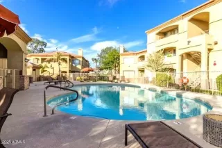 Photo #2: 6895701 Listing