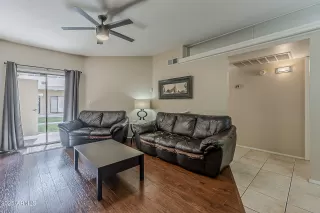 Photo #5: 6895999 Listing