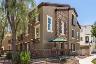 Photo #1: 6896145 Listing