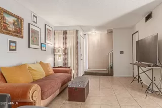 Photo #4: 6896210 Listing 