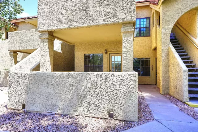 MLS: 6896232 Condo For Sale