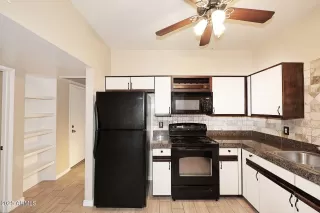Photo #2: 6896232 Listing