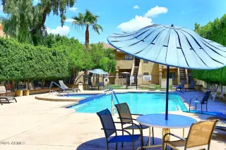 Photo #6: 6896232 Listing
